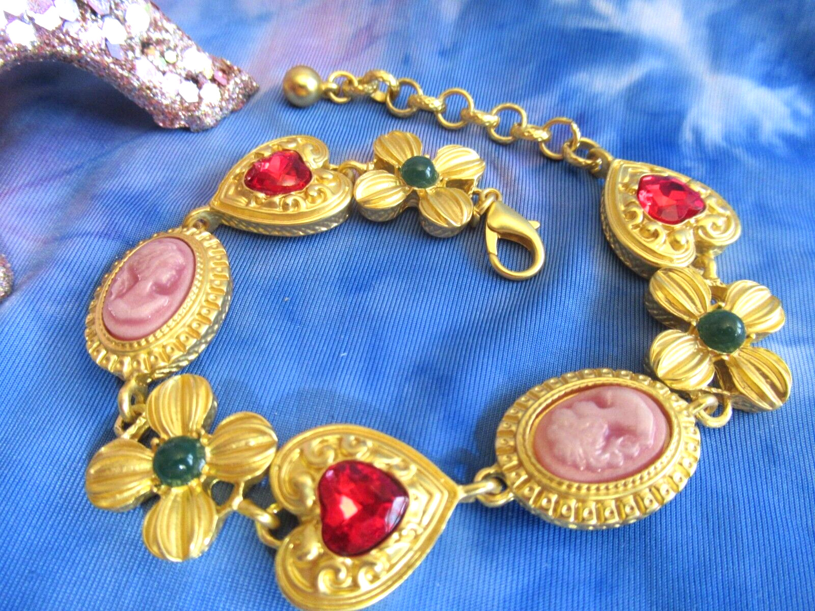 Matte Gold Tone Cameo Panel Link Bracelet Rhinestone Hearts Flowers Cabochon NEW