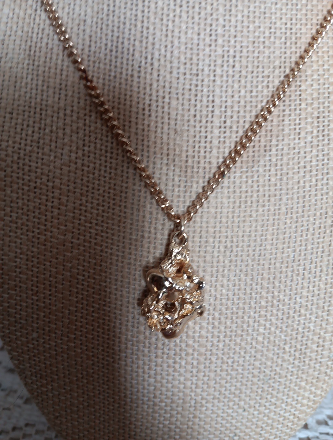Shank Gold Nugget Pend Necklace