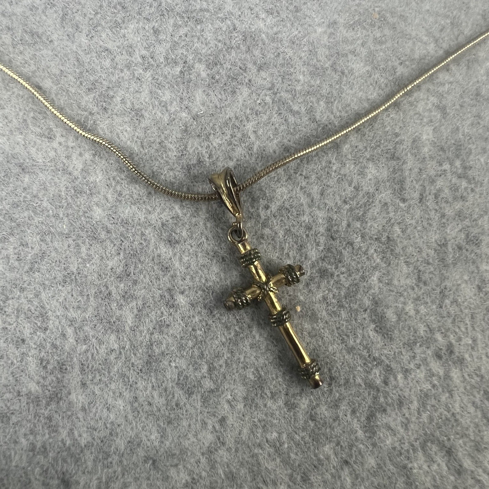 Vtg Costume Jewelry Cross Necklace Gold Tone Green Reversible Double Sided 18in