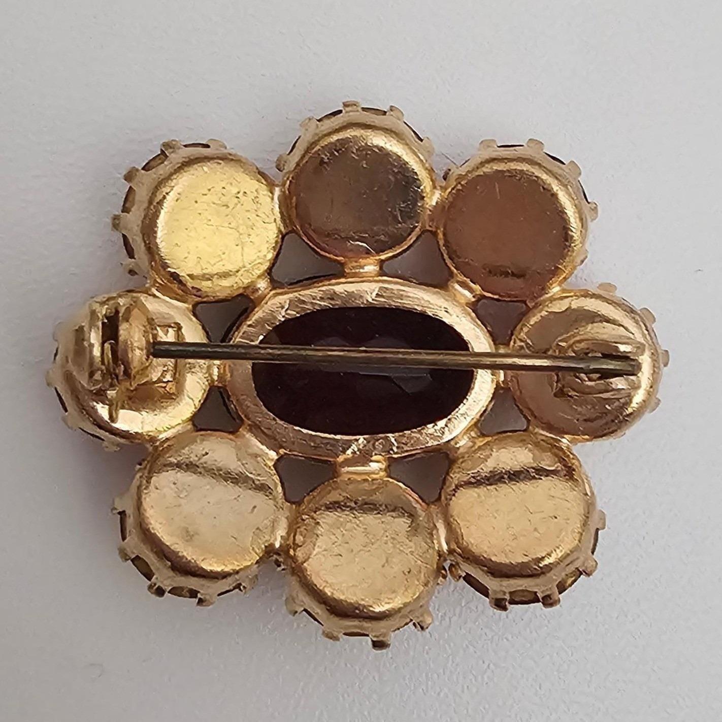 Vtg Deep Red Rhinestone Brooch Gold Tone Oval Center Floral Cluster Statement