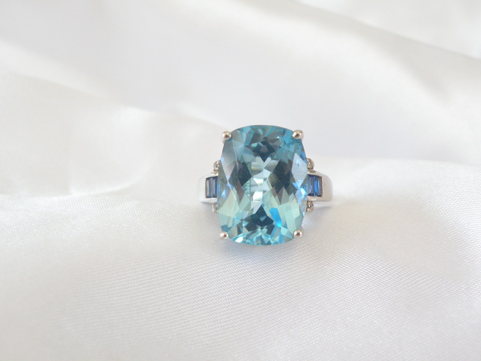 Vintage Sterling Silver 925 Large Natural Heated Blue Topaz Sapphire Ring Size 6