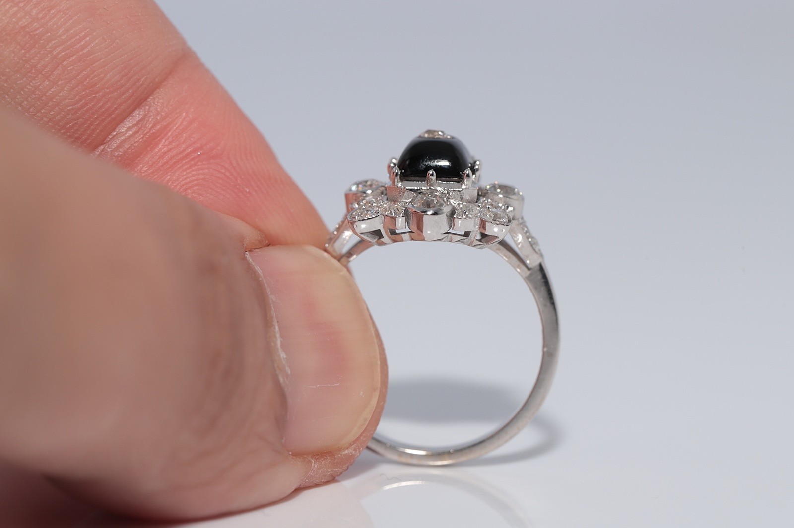 New Made 18k Gold Estate Natural Diamond Onyx Decorated Square Ring