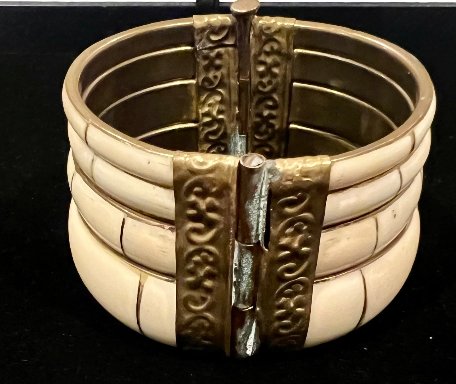 Vintage Wide Bovine Bone & Brass w/Pin Open Hinge Bangle Bracelet