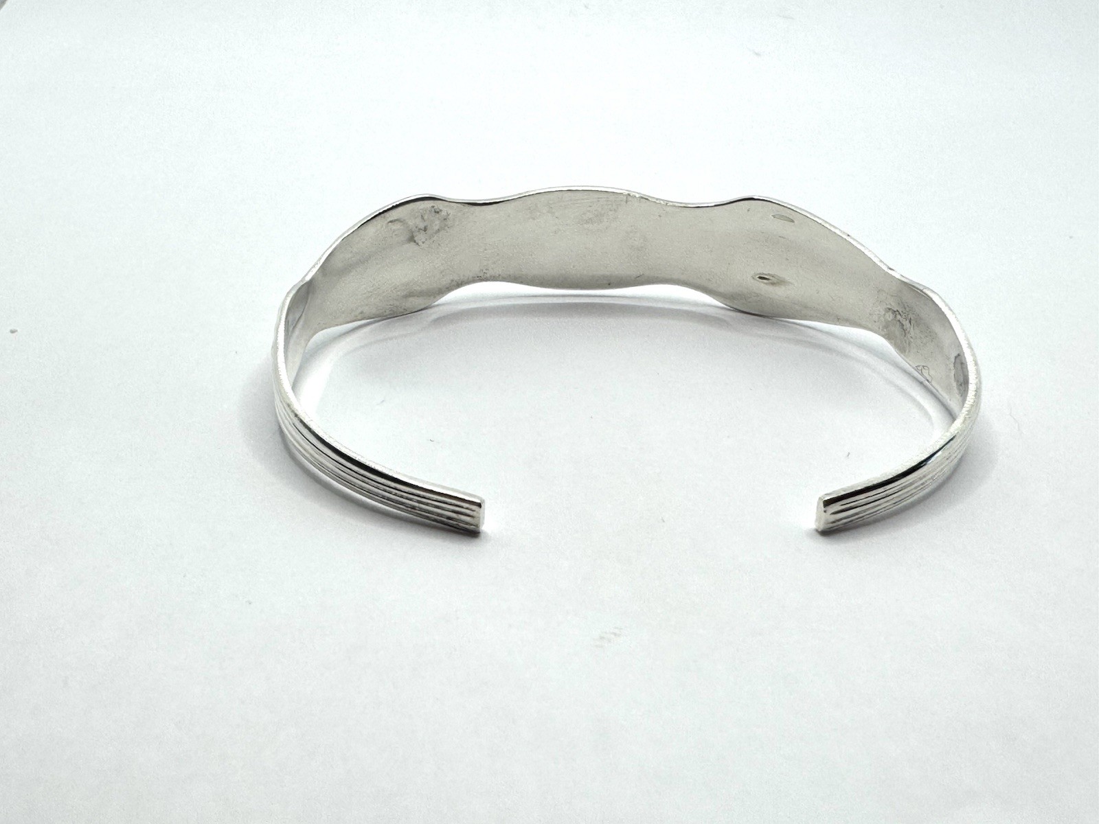 ENGRAVABLE VINTAGE W.A. Rogers ONEIDA Silver Plate Spoon Design Cuff Bracelet