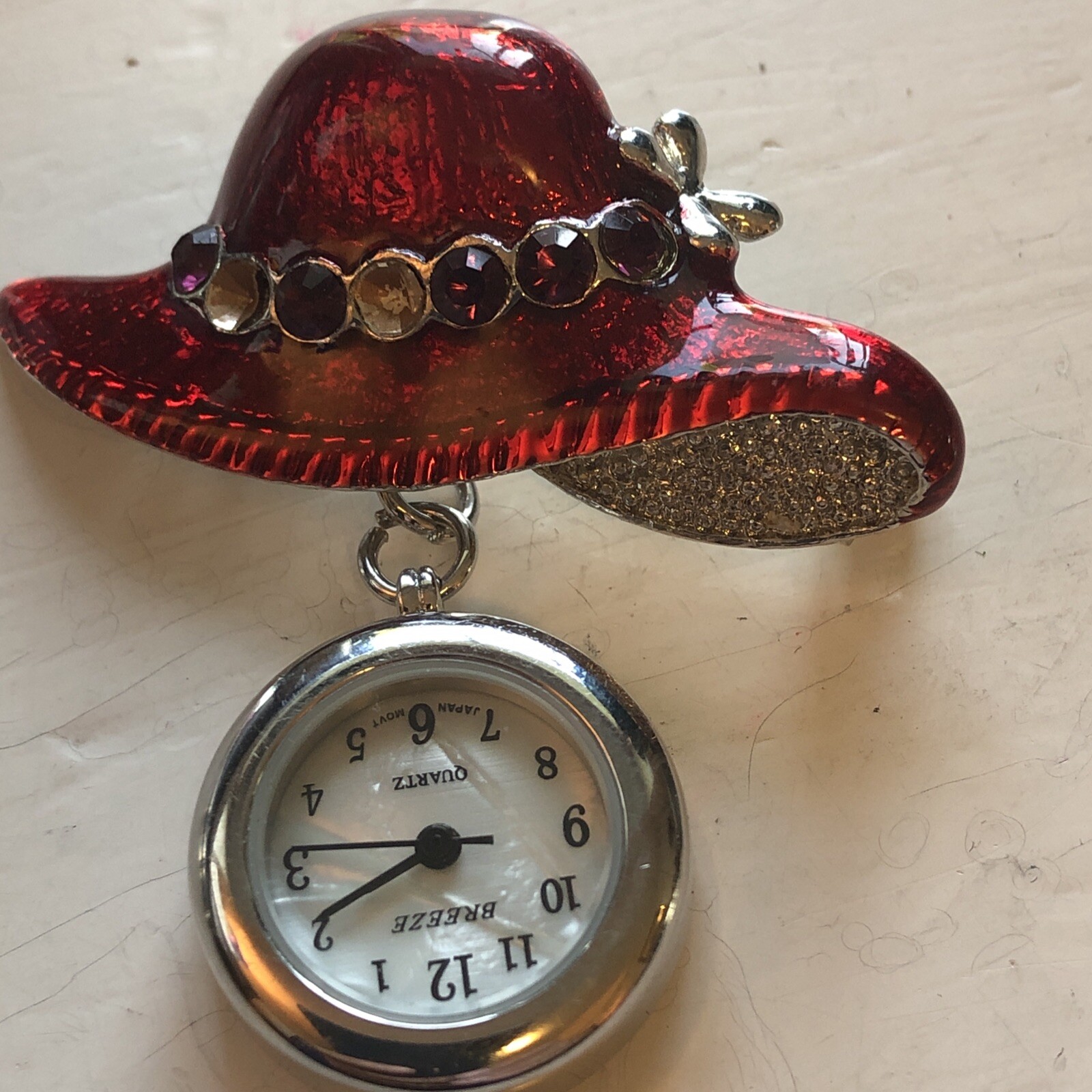 Brooch Vintage Red Hat Society ‘Floppy’ Sun Hat With Quartz Breeze Watch E.T.C.