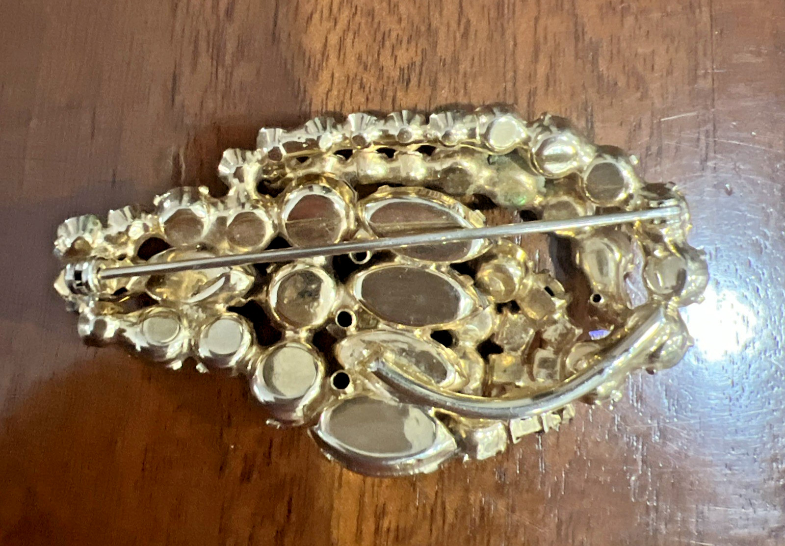 VINTAGE 1950’s AMBER AURORA BOREALIS BROOCH 2 3/4″ wide by 1 1/2″ high