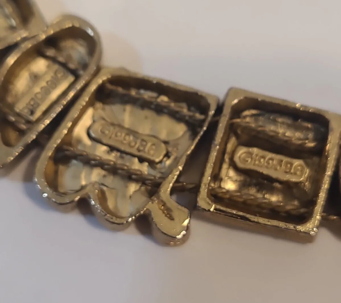 Musical Slider Charm Bracelet Vintage TOFA 1995 BG Signed Gold Tone Treble Notes