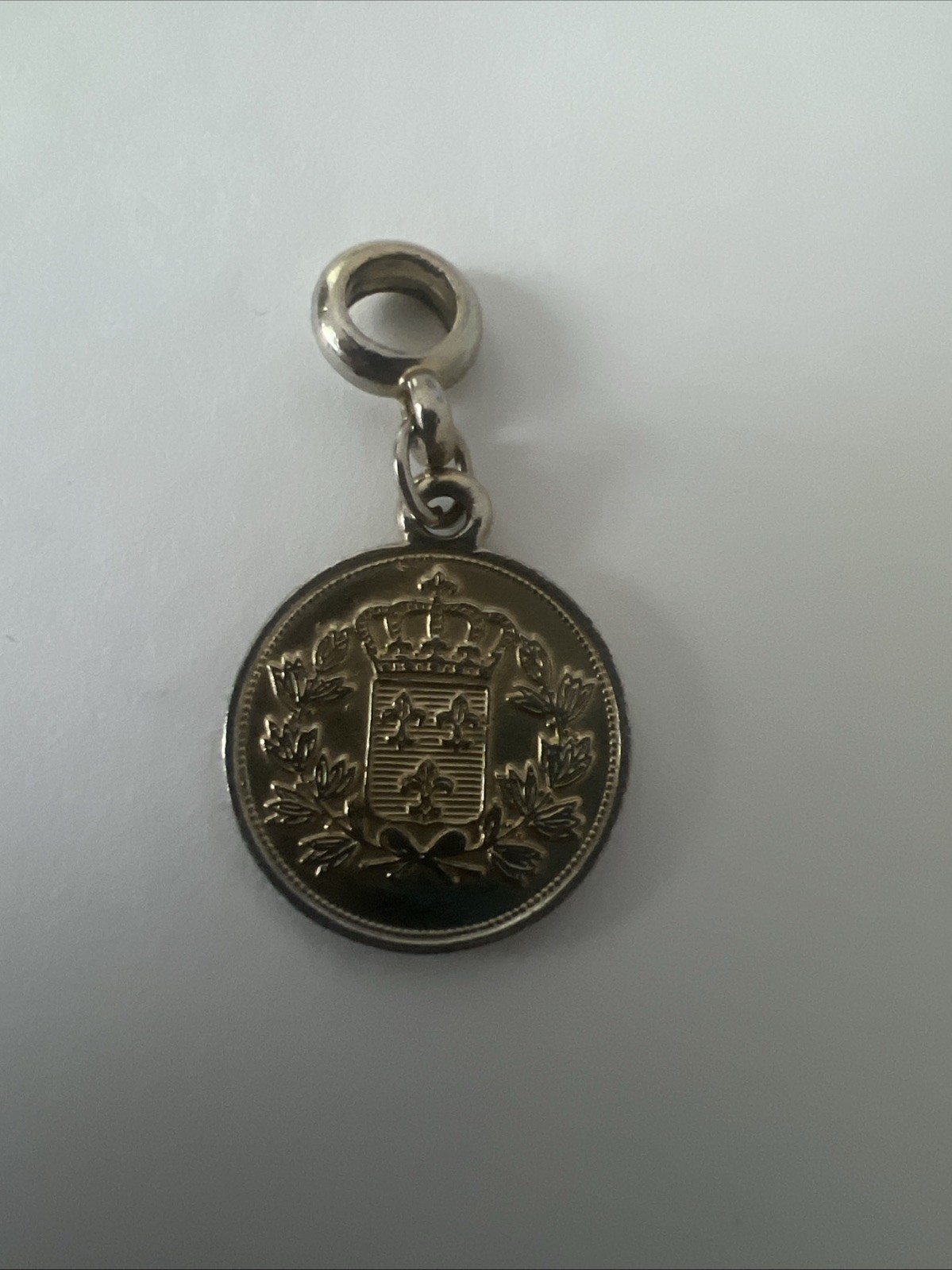 Vintage 1971 Queen Elizabeth The Second Pendant/Charm Silver Tone