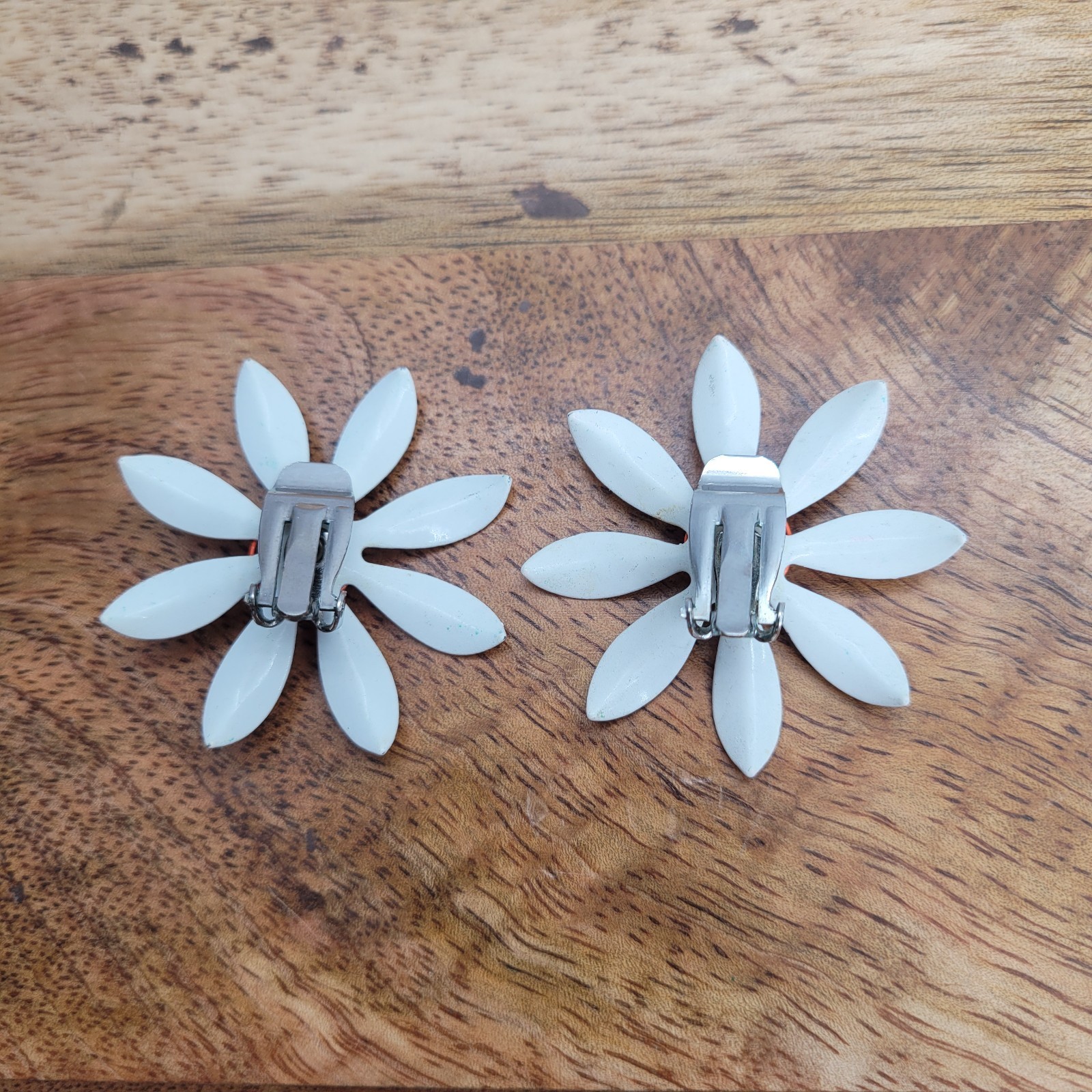Vintage 1960s Enamel Daisy Clip-On Earrings White Orange Metal Flower Retro Mod