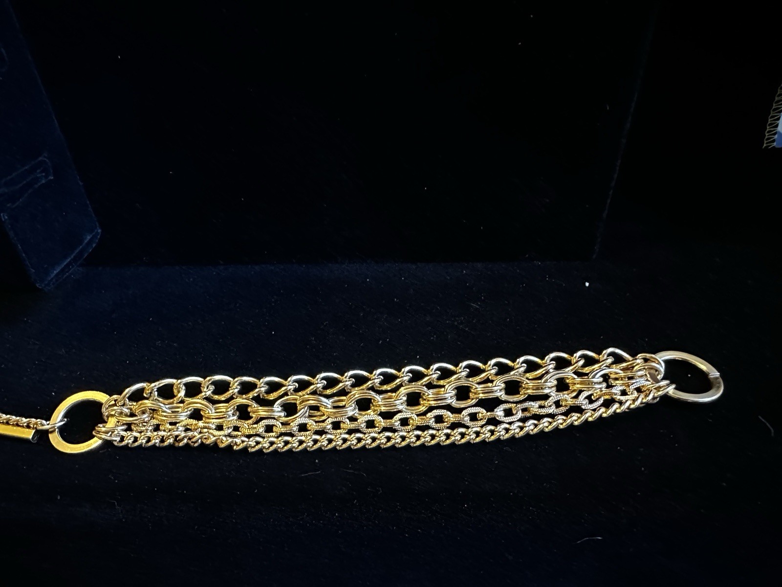 Vintage Beautiful 9” Gold Tone Multi Chained Bracelet Perfect For Daily Wear