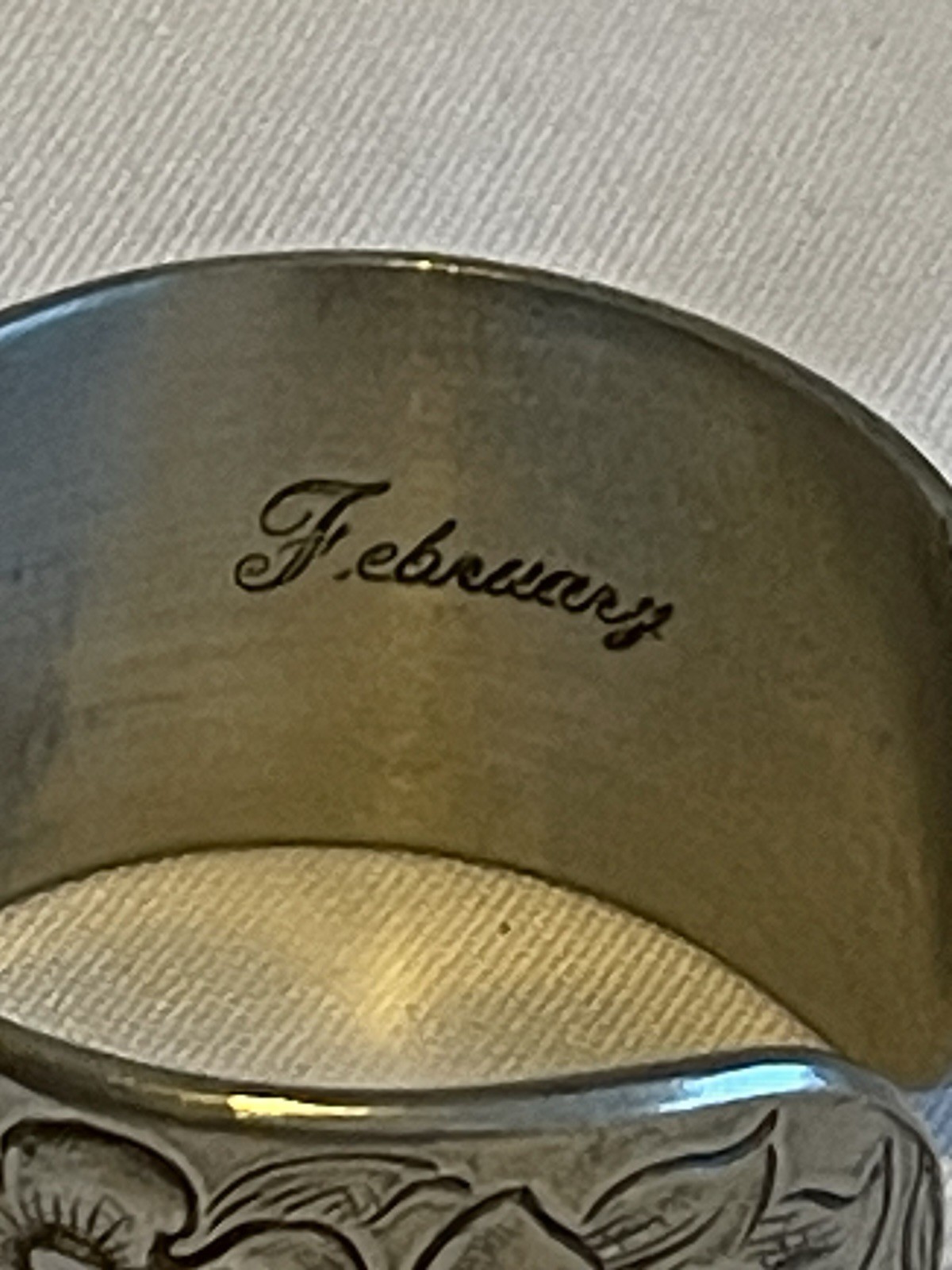 Vtg Salisbury Pewter Etched Floral Violets Pewter Cuff Bracelet “February”