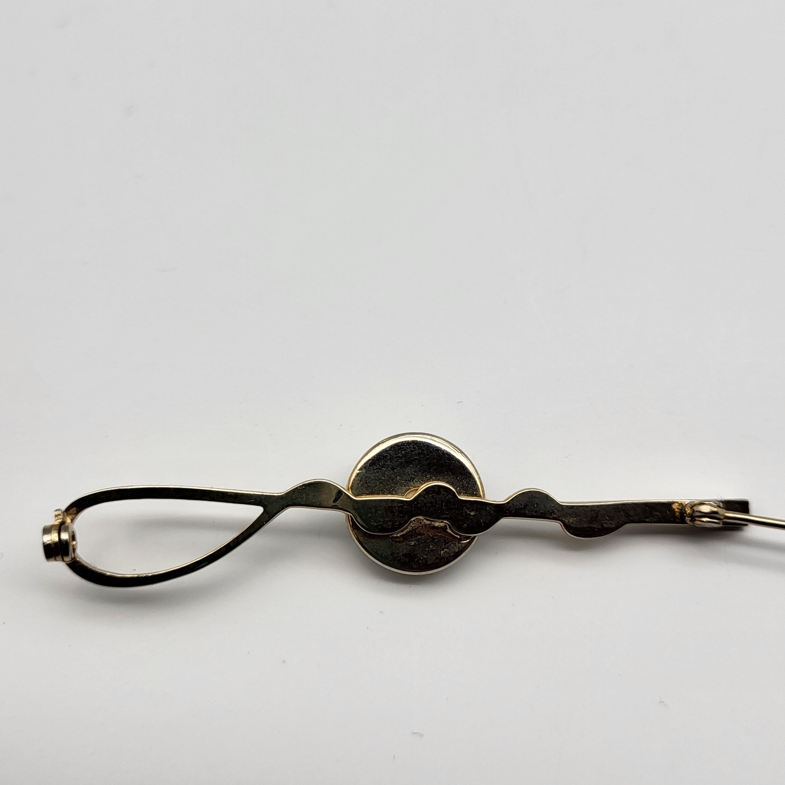 Lovely Essex crystal horse equestrian tie pin riding crop vintage reverse carved