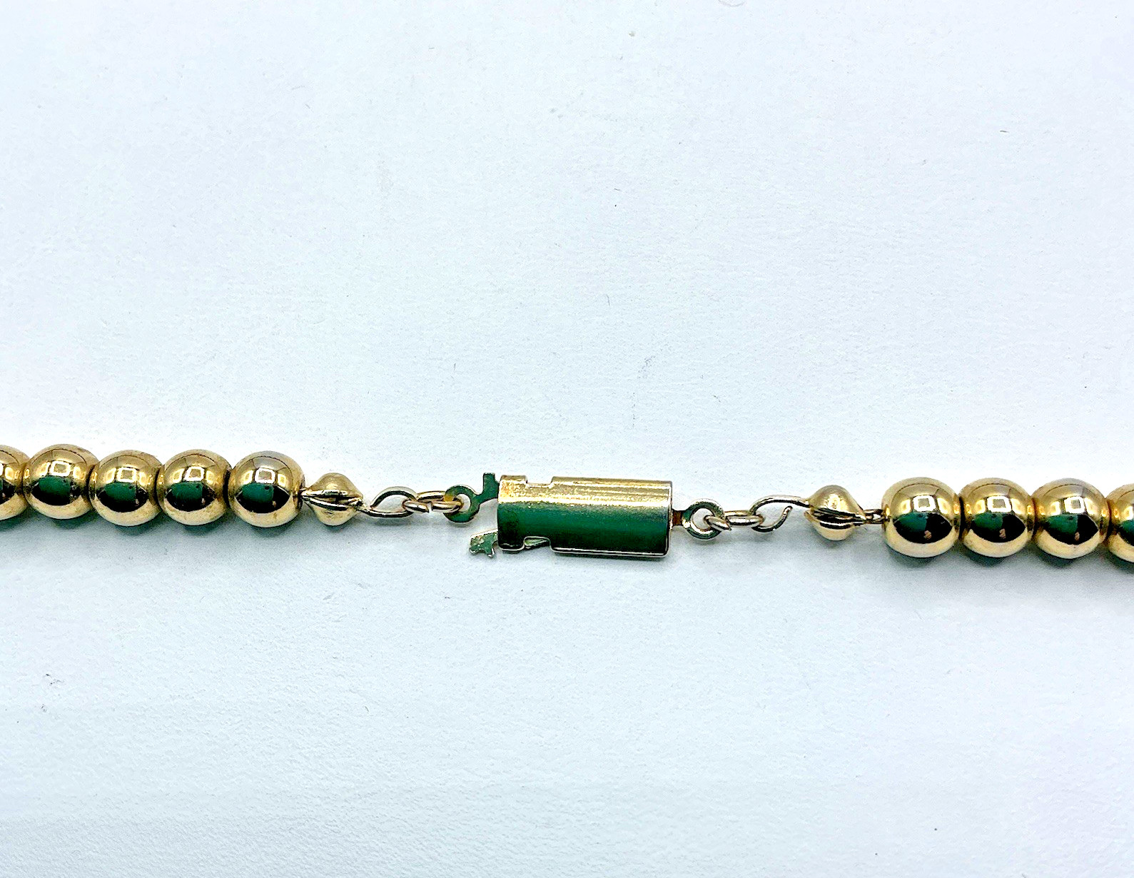Vintage 30″ Gold Tone Graduated Bead Necklace w/ Fish Hook Clasp Unbranded