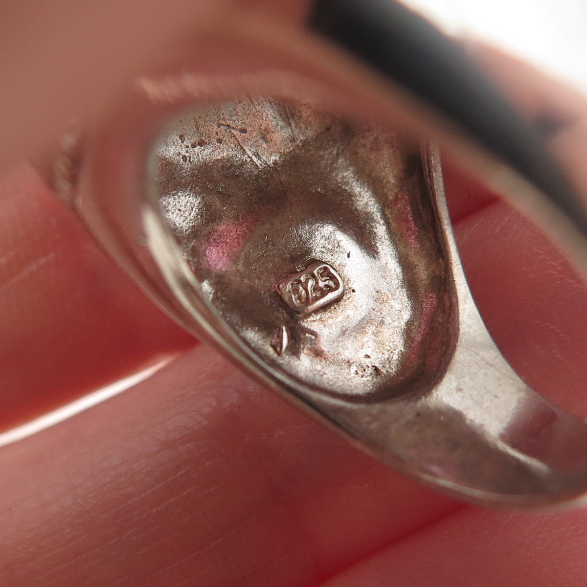 925 Sterling Silver Vintage Cushion-Cut Pink C Z Oxidized Ring Size 7.25