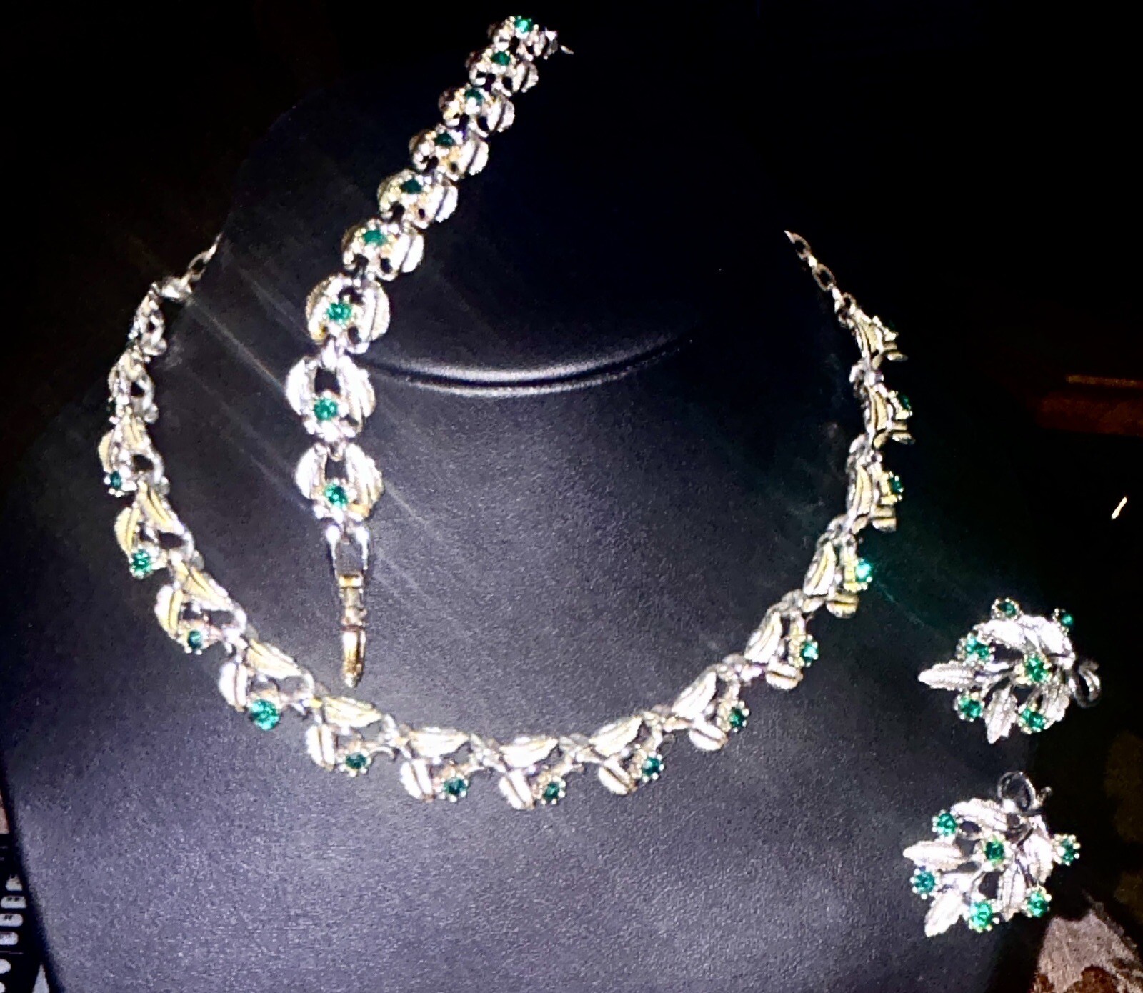 Vintage EMERALD GREEN Necklace Bracelet Earring Set MAY Stones STUNNING SET
