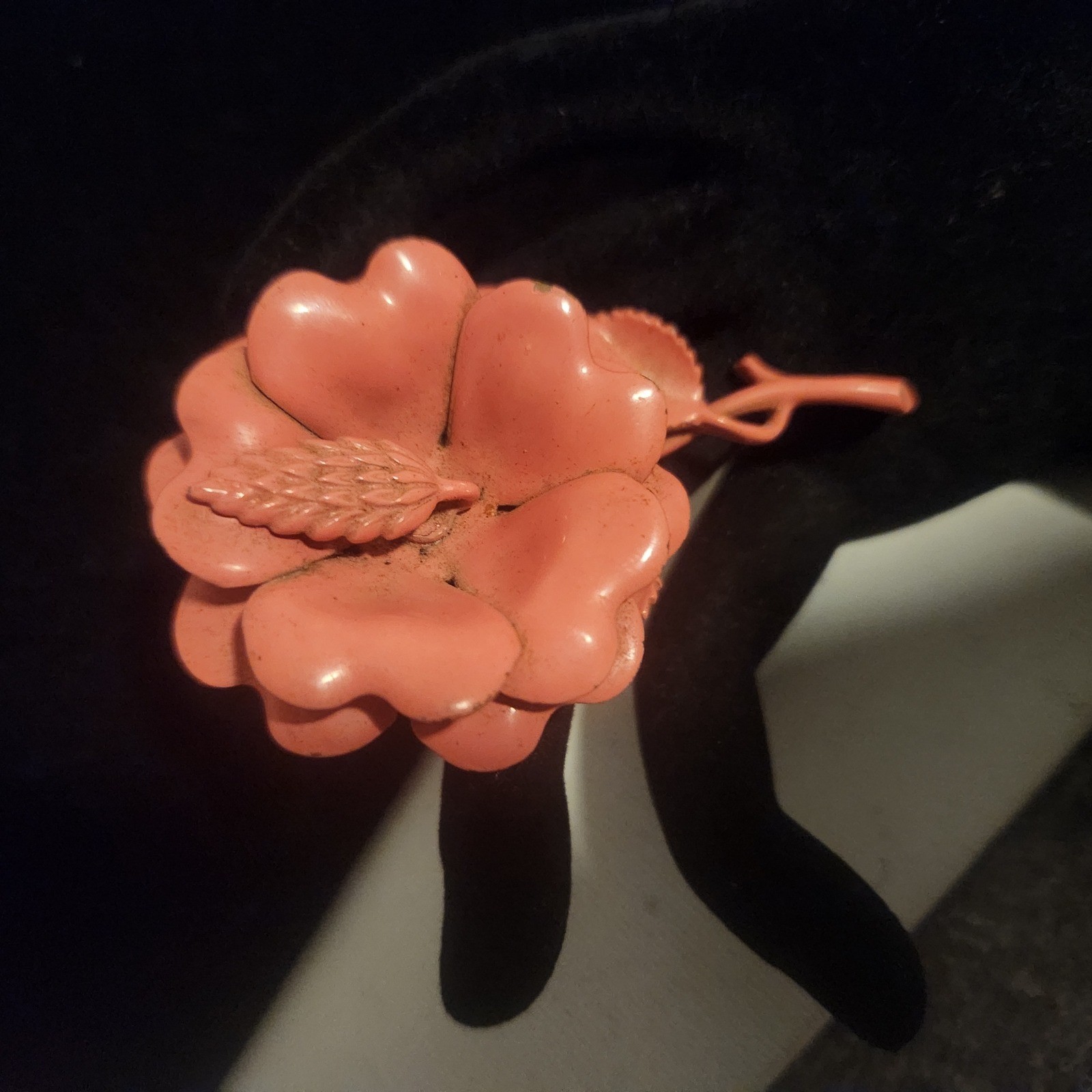Vtg Pink Enamel Flower Brooch Mod pop art Floral Pin Matte Finish Style