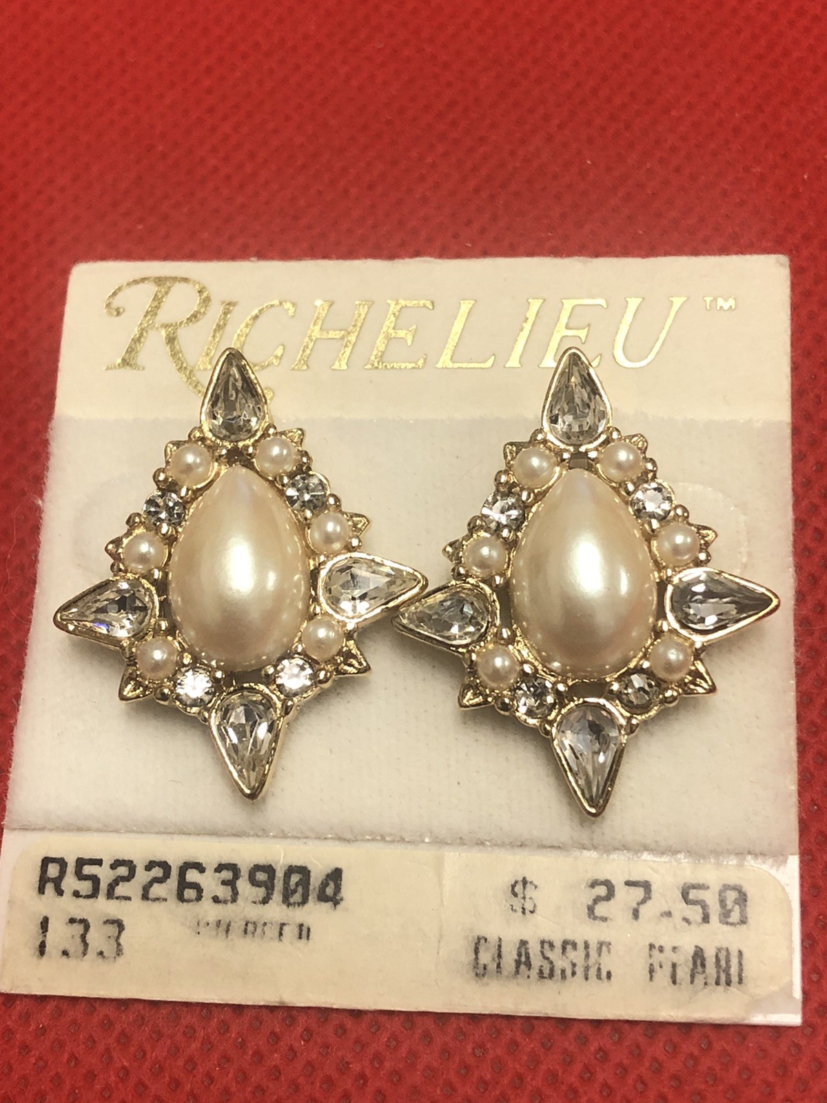 VTG NOS RICHELIEU SIGNED FAUX PEARLS RHINESTONES GOLD TONE STUD EARRINGS