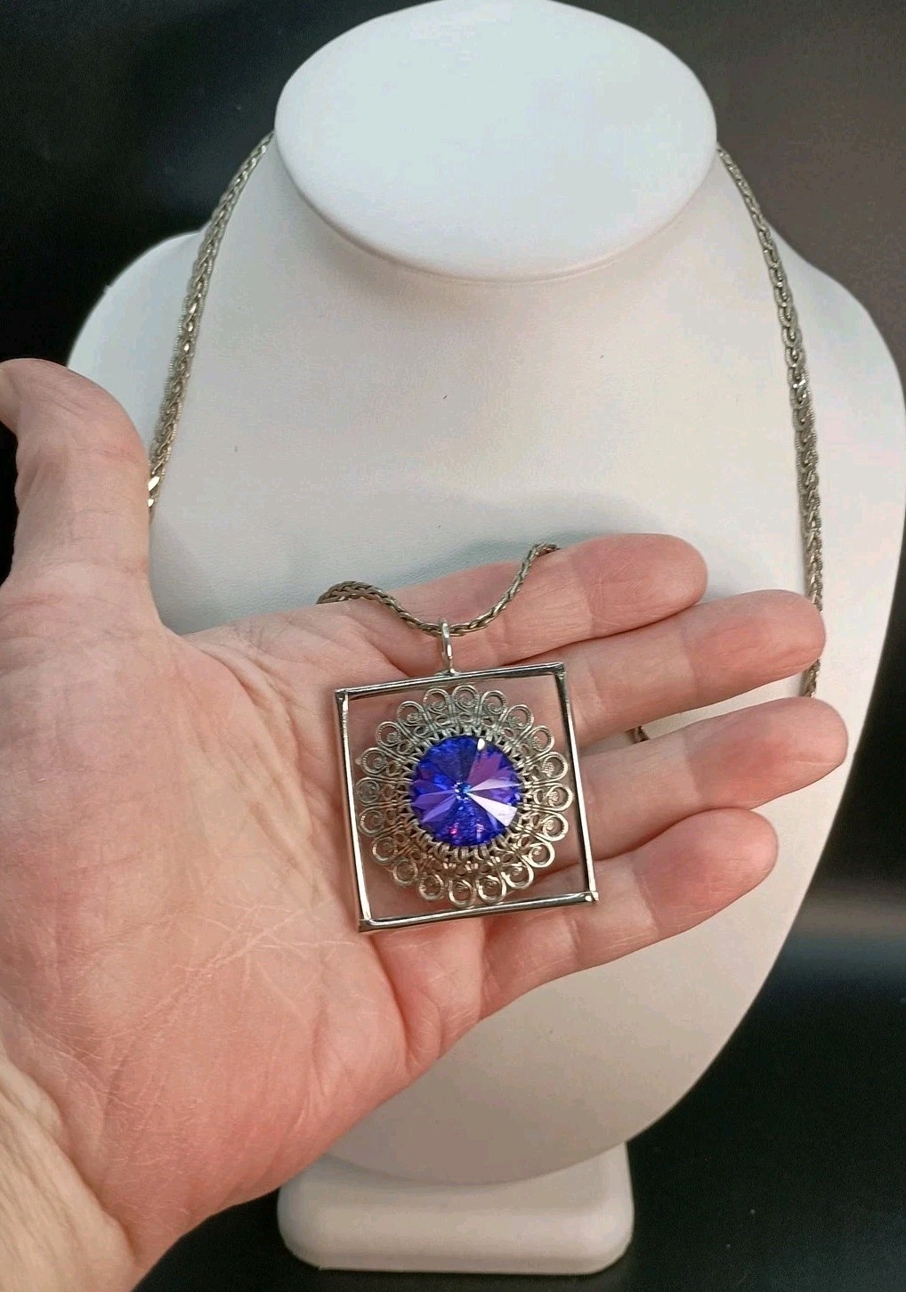 Vintage Blue Purple Rivoli Crystal Pendant Necklace Faceted Silver Tone Filigree