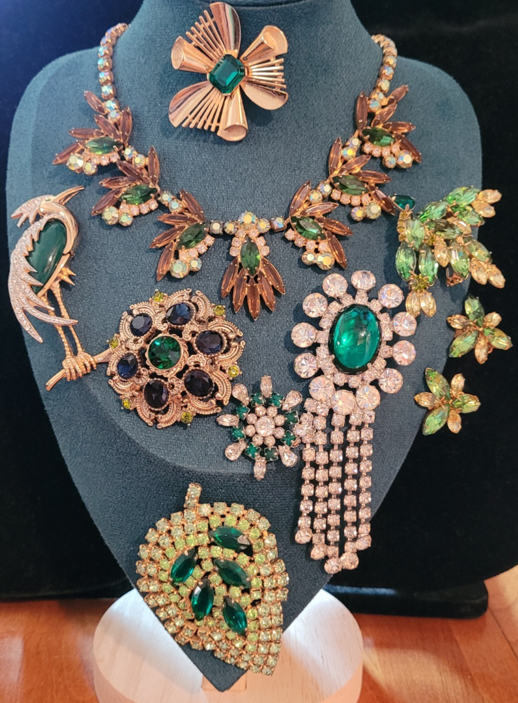 vintage Rhinestone Jewelry Lot Many Signed 125 Pieces
