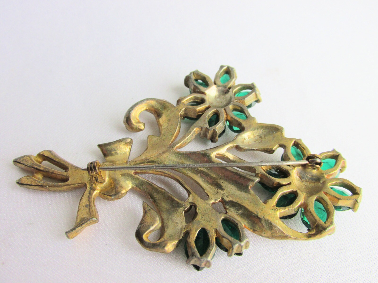 Rare Vintage Art Deco Unique Dark Green Glass Cabochons w/ Eyes Brooch Pin