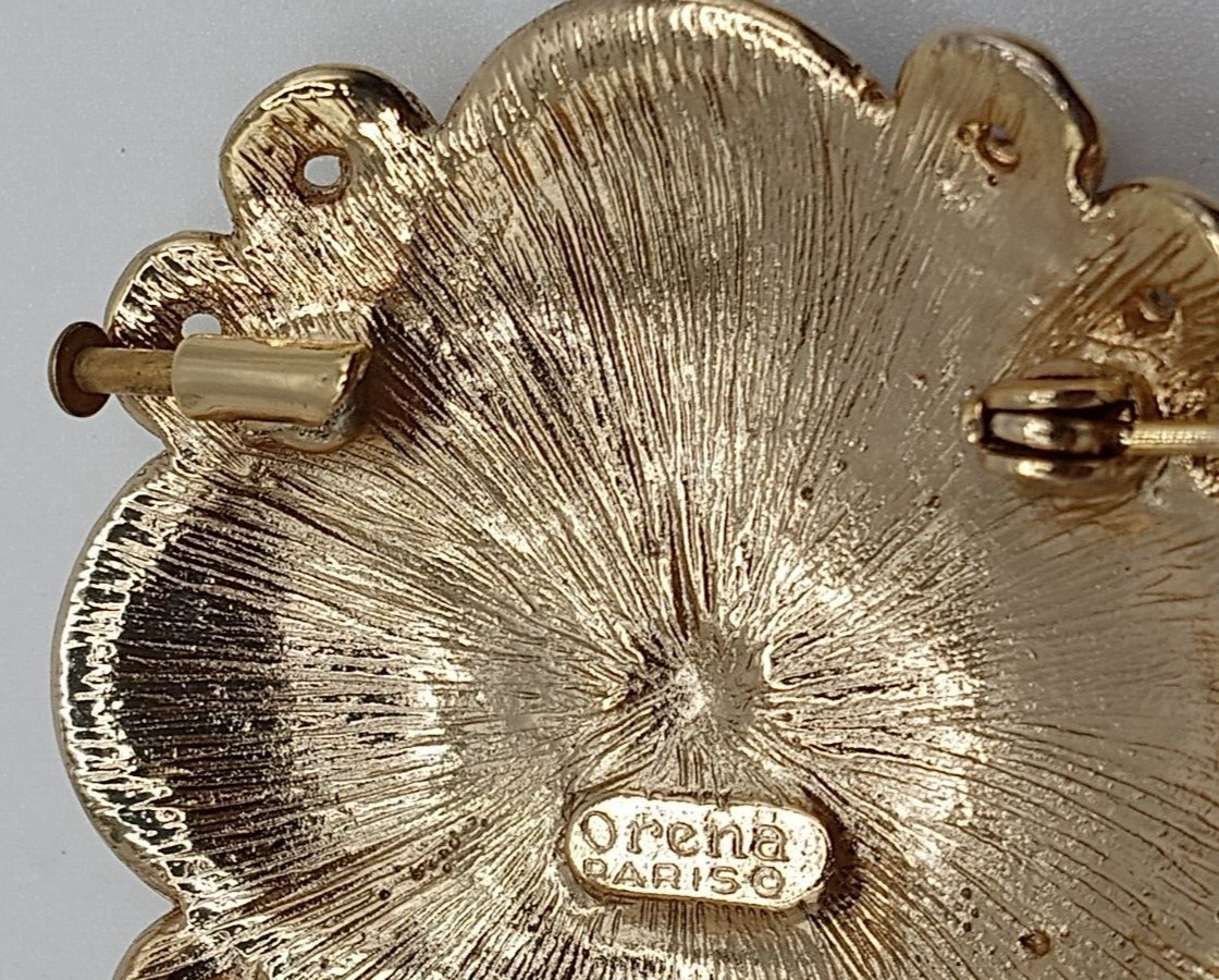 Vintage Orena Paris gold tone black semi cabochon brooch 2 x 2″