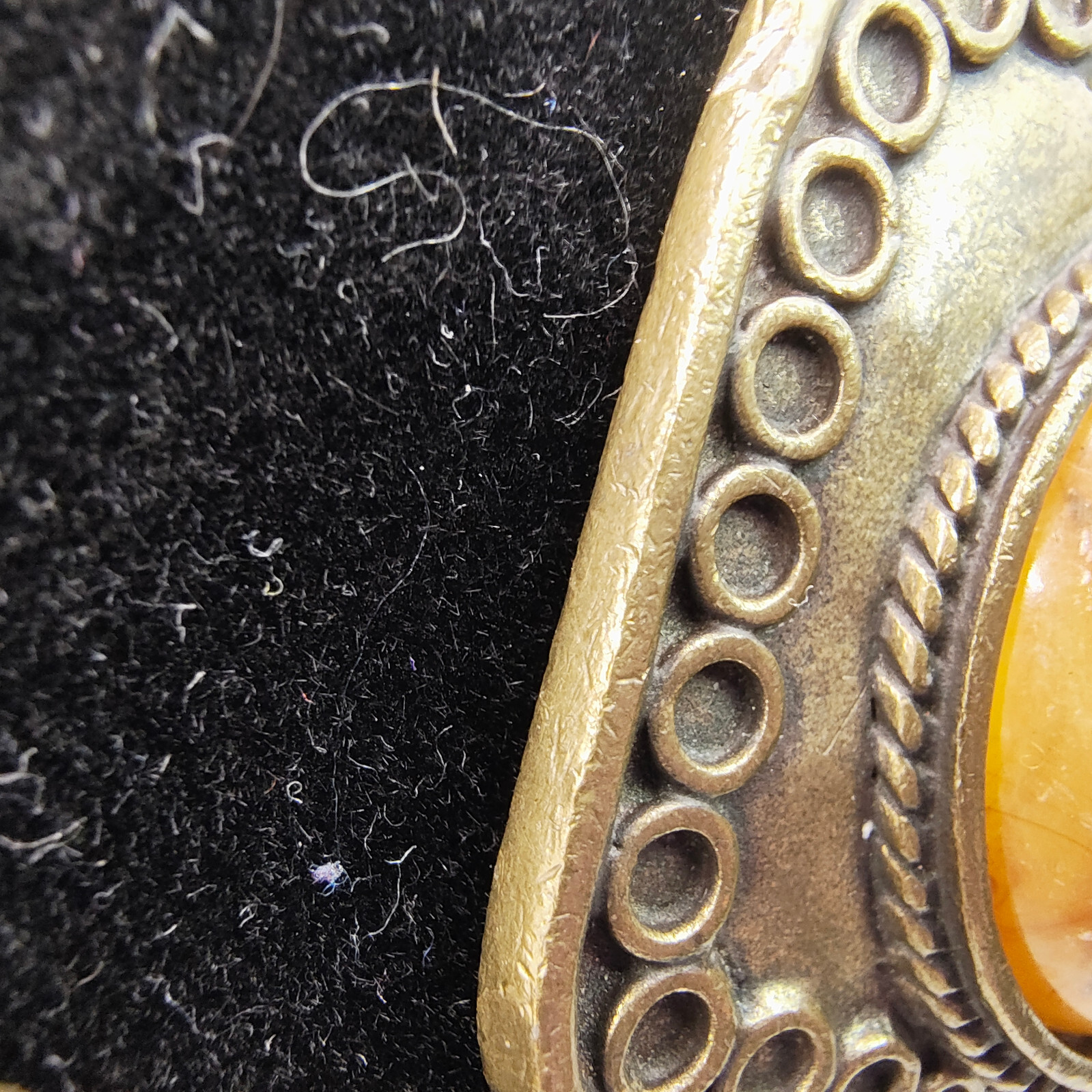 VTG Brutalist Earrings Clip On Brass Plated Unpolished Stone Ornamented Border