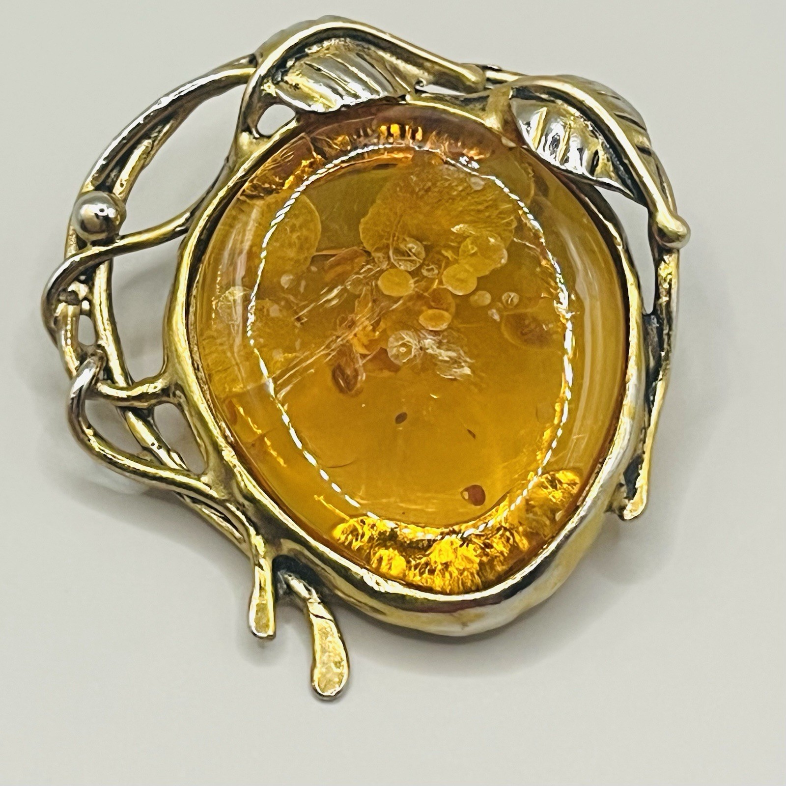 VTG Faux Amber Gold Tone Brooch Honey Brown Art Nouveau Style 2″