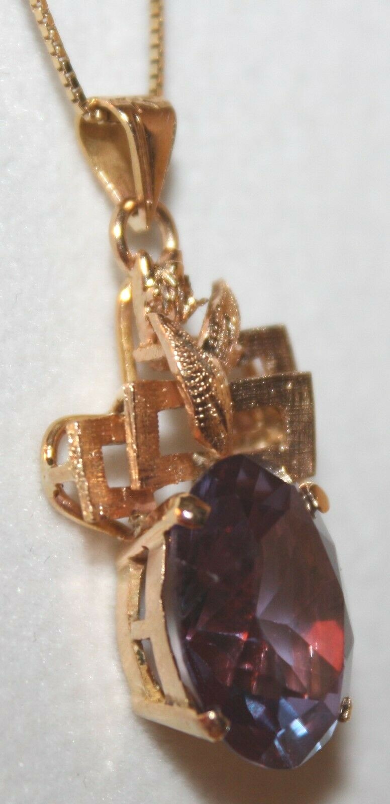 TY LEE PURPLE SYNTHETIC ALEXANDRITE GOLD PENDANT JAPANESE DETAIL SIGNED TYL 14K
