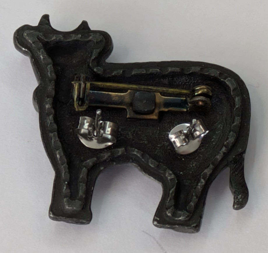Vintage Pewter Cow 1.25″ Brooch Pin 1/4″ Pierced Calf Earrings Set