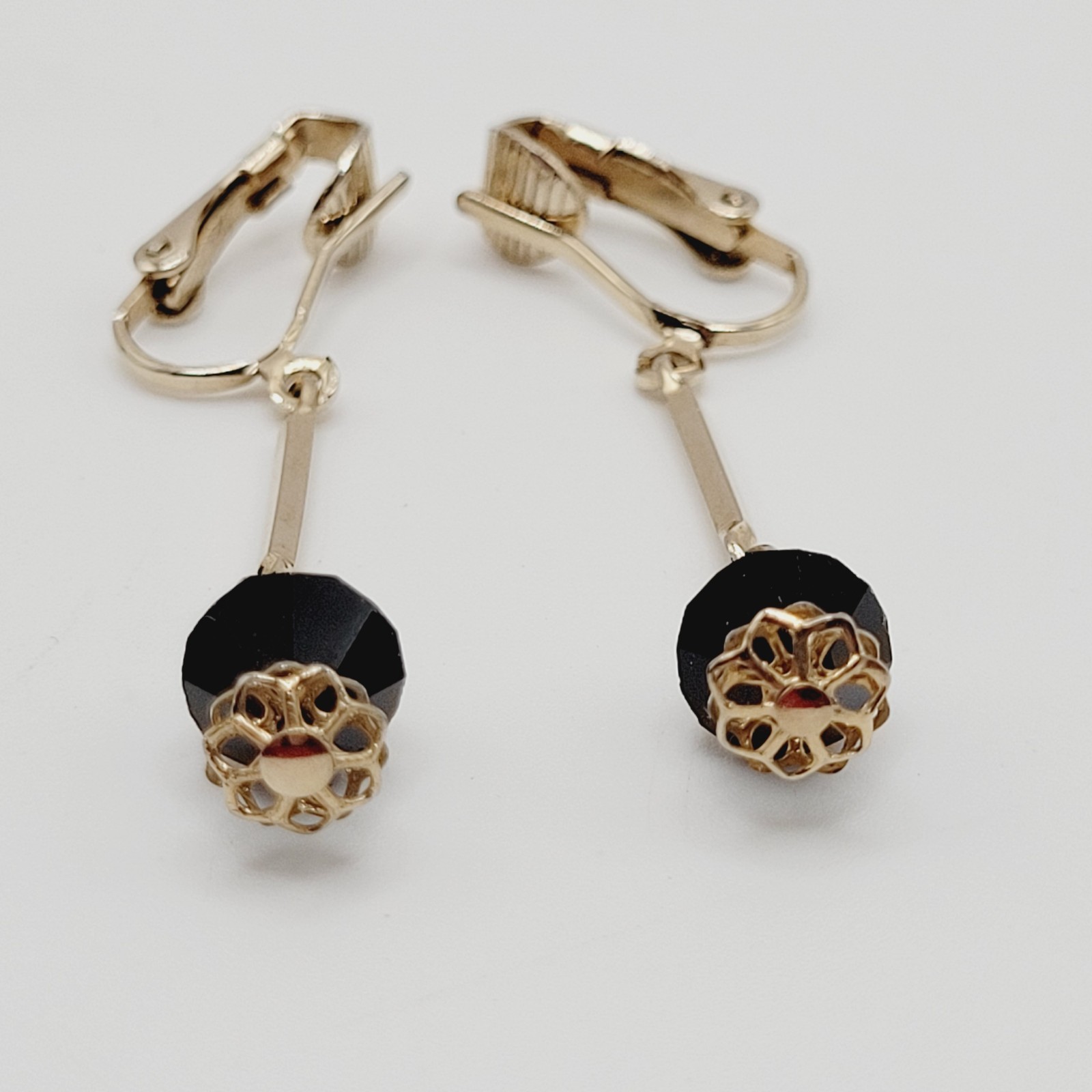 Minimalist Art Deco Drops Black Bicone Crystal Gold Tone Vtg Clip On Earrings