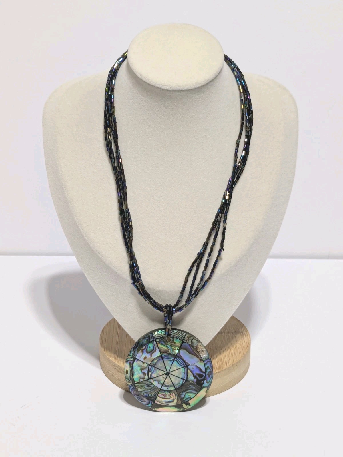 VTG Layered Glass Bead Necklace With Abalone/Acrylic Round Pendant 16″.