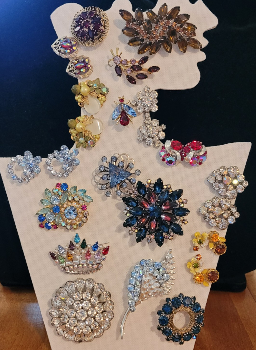 vintage Rhinestone Jewelry Lot Many Signed 125 Pieces