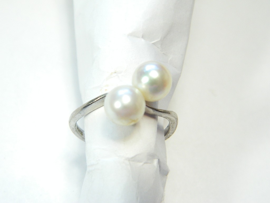 Mikimoto 14K White Gold Two 7mm Pearl Ring Japanese Cultured Size 7