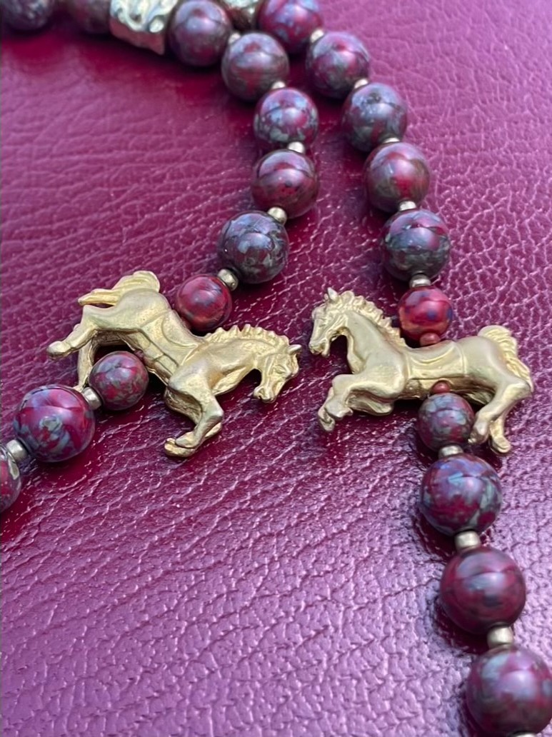 Horse Charms Necklace Gold Tone Metal Red Marbled Glass Beads Equestrian 26″
