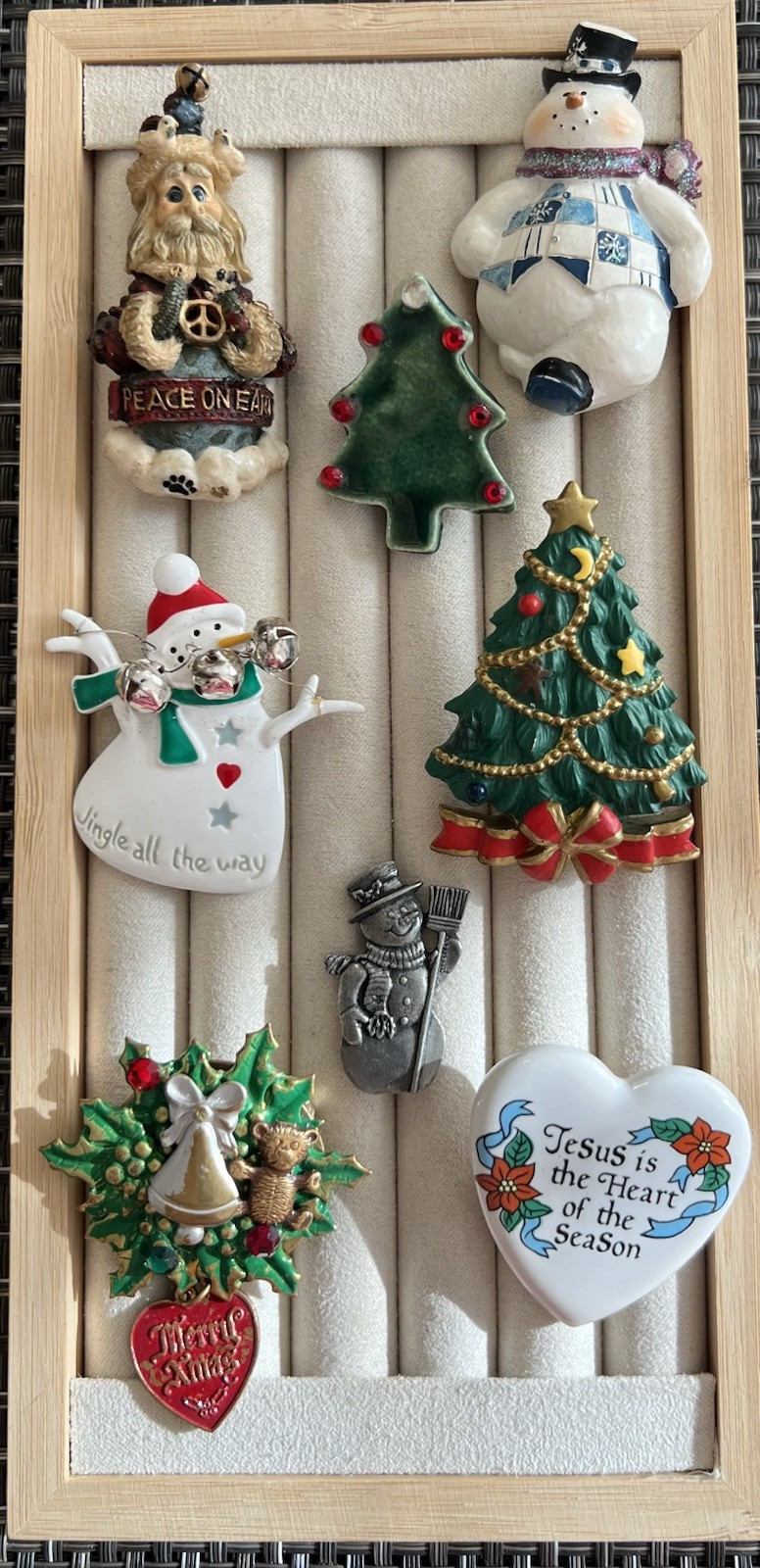 Vintage Christmas Brooch Lot 8pc Resin Metal Clay Snowman Tree Santa Heart 1990s