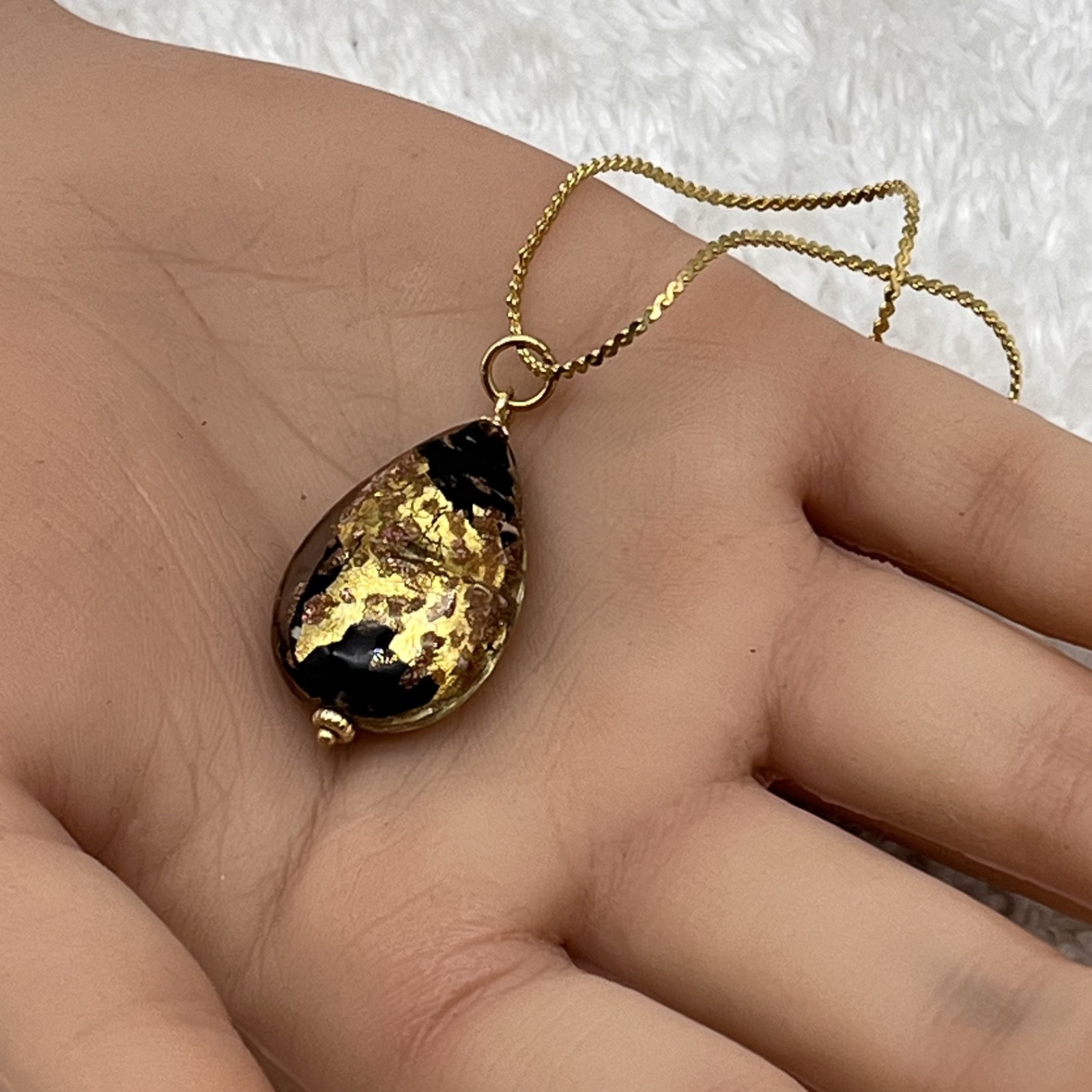 Vintage Gold Foil Pendant Necklace Glass Teardrop 16″