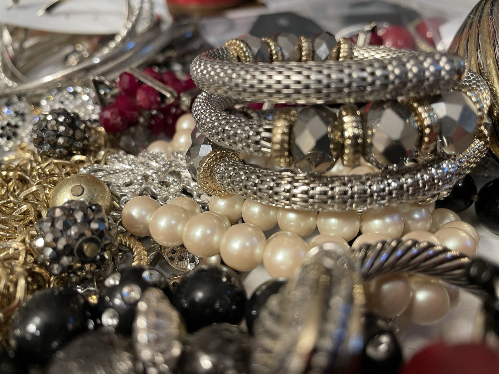 4.6 Lbs Mixed Beaded Jewelry Lot Black Red White Silver Tone Gold Tone Boho Vtg