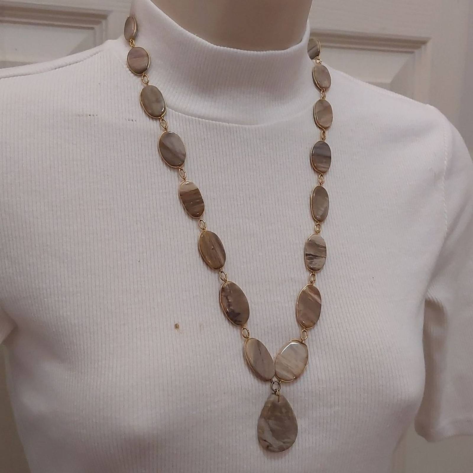 Natural Agate Stones Desert Stripes Wire Wrapped Gold Tone Link Necklace