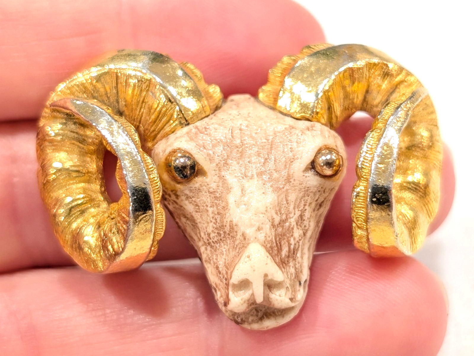 Vintage Signed Razza Zodiac Series Gold Tone Ram Head Aries Brooch Pin 2″