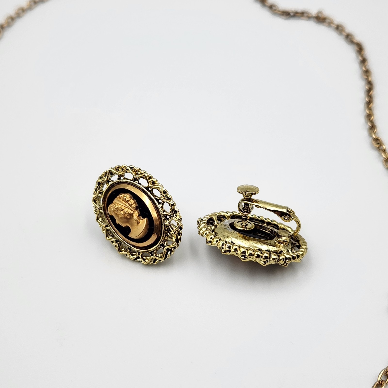 Vintage 50s Gold Tone Chain w/ Black Glass Cameo Pendant/ Brooch & Earrings Set