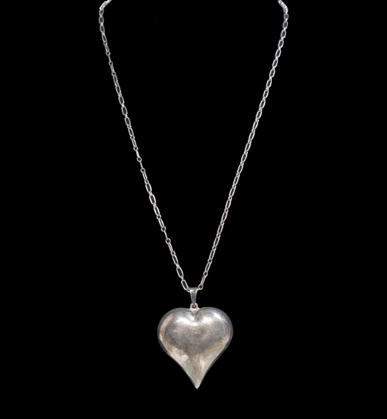 Vtg Sterling Silver 1¾” Puff Heart Necklace W/ Oval Chain Link Overhead Patina