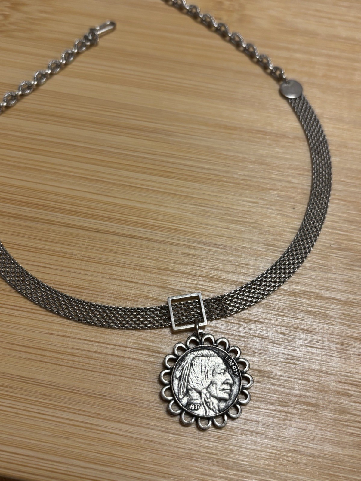 Vintage US Buffalo Nickel Replica Coin Mesh Choker Necklace Pendant. 1913-1938