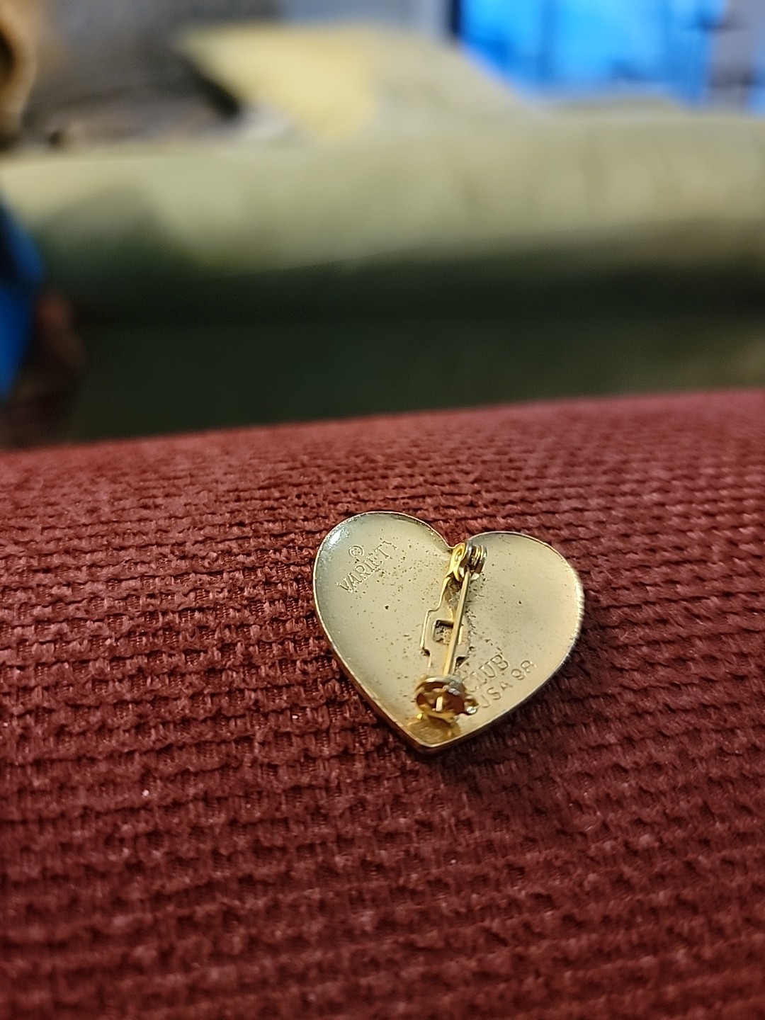 Vtg Y2K Rainbow Heart Brooch Valentine Pin Variety Club USA 98 Read