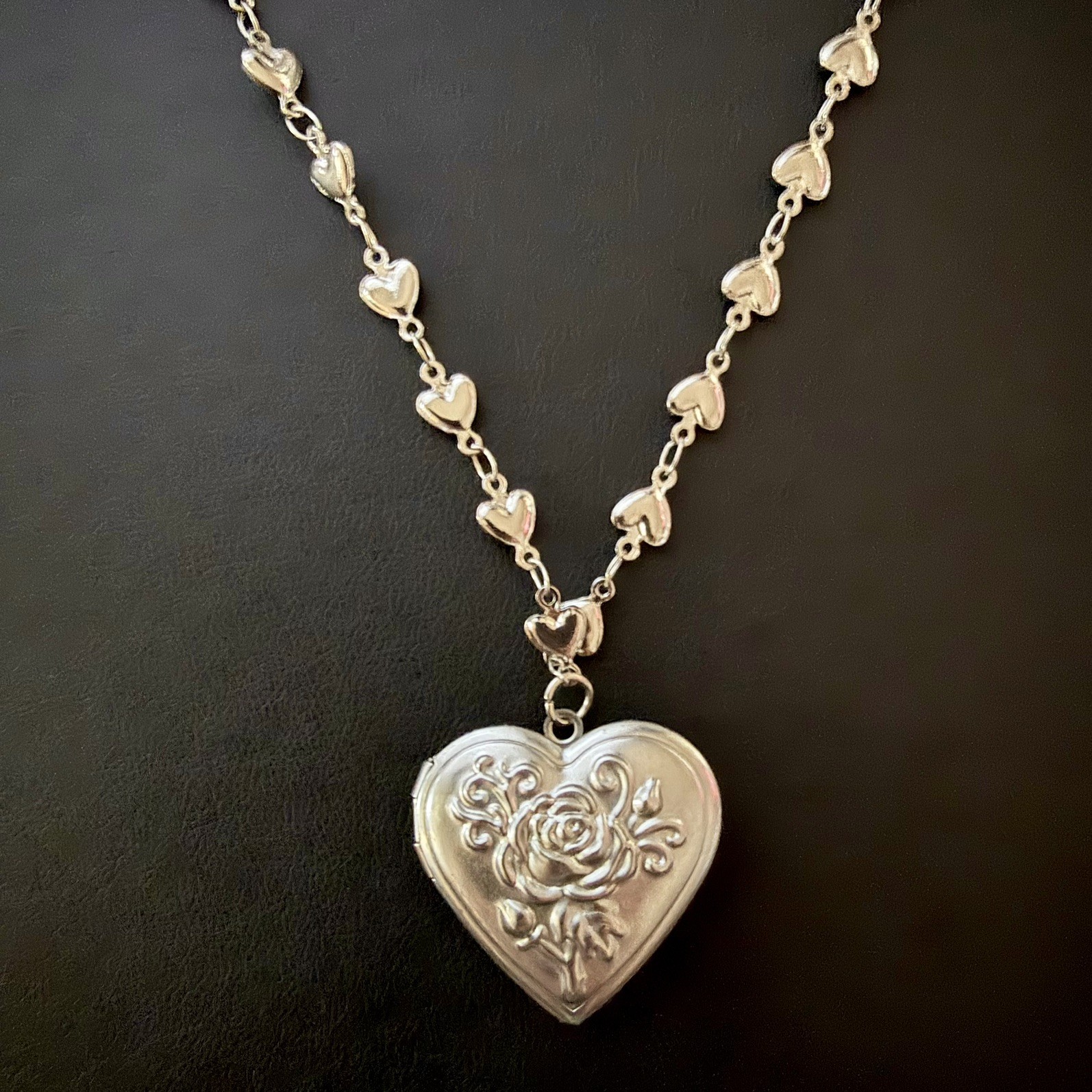 Vintage Silver Tin Rose Style Heart Locket with Tiny Hearts Link Chain 🩶