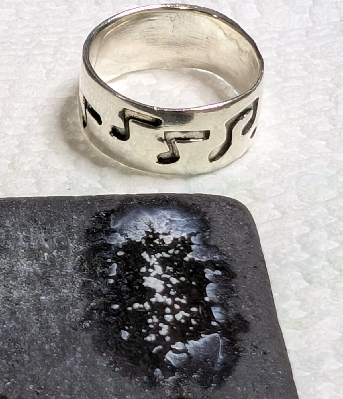 Vtg Sterling Silver Cut Out Musical Notes Musician Unisex Band 925 Ring – Sz 7.5