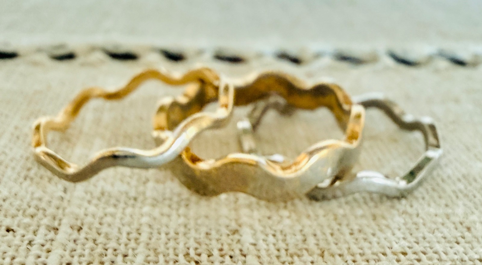 Vintage Avon Wave Band Stacking Rings Set of 3 Gold Silver Tone Size 6