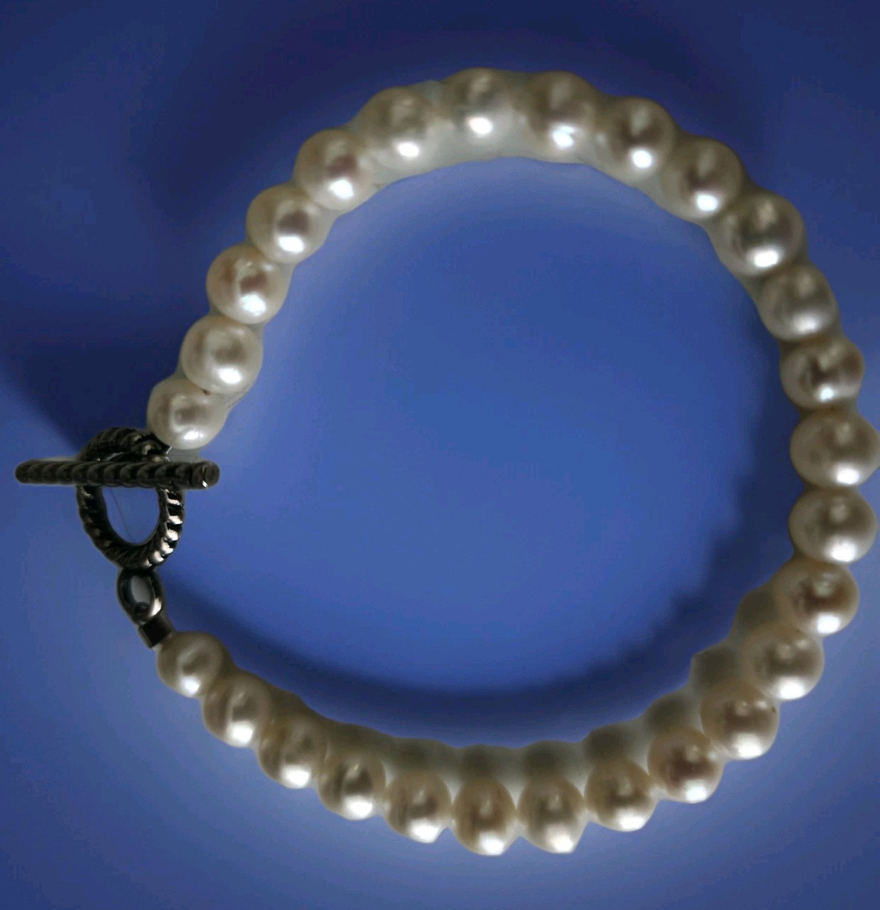 White Pearl Bracelet With Silver Toggle Closure