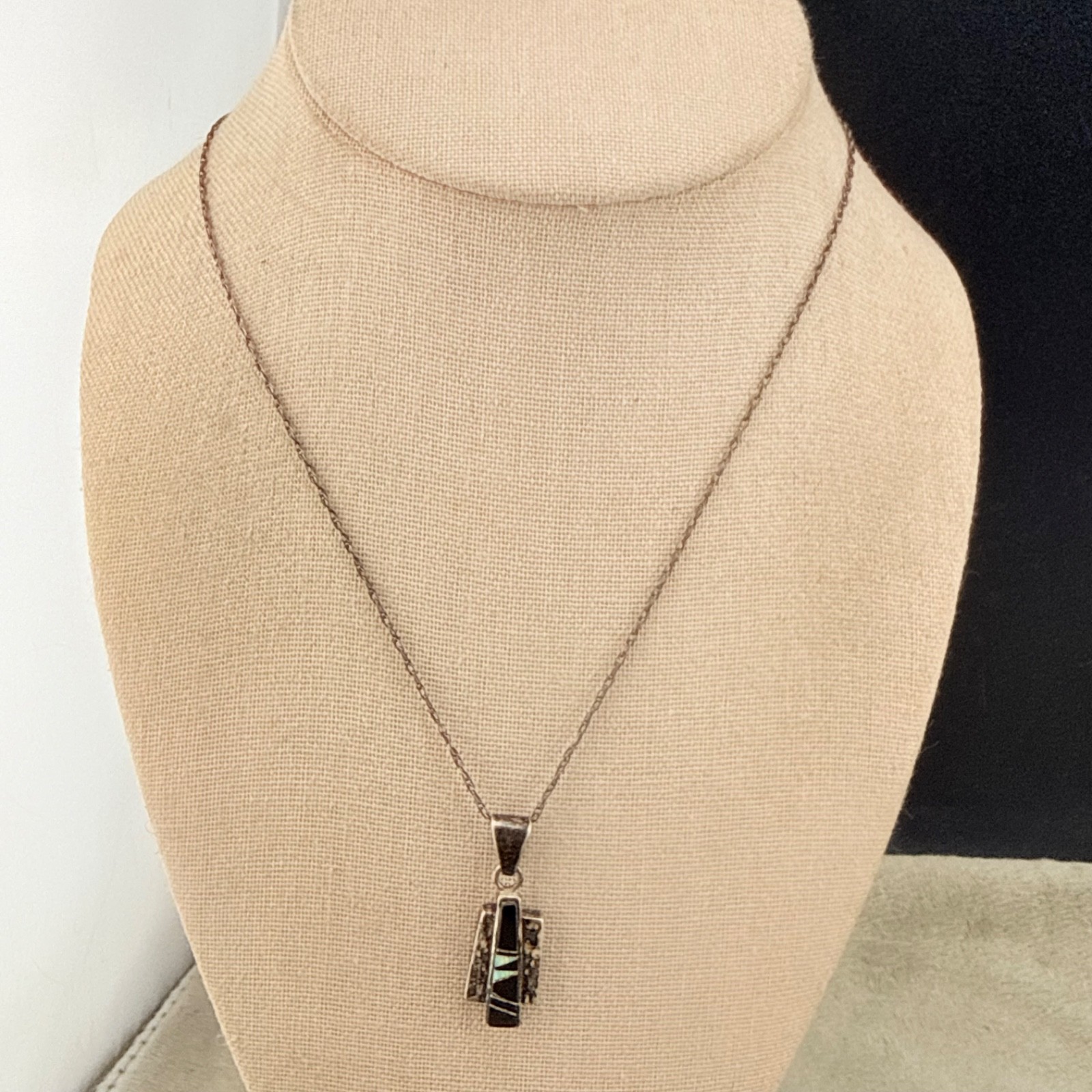 Vintage Sterling Silver Necklace Pendant Opal Inlay 19”