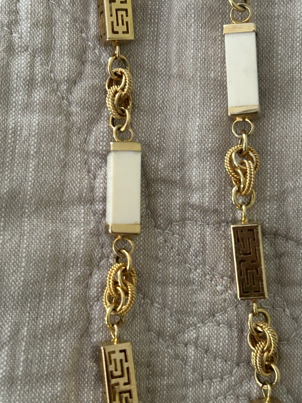 Faux Ivory And Gold Knots Stationed Vintage Necklace Fashion Jewelry 30 in.