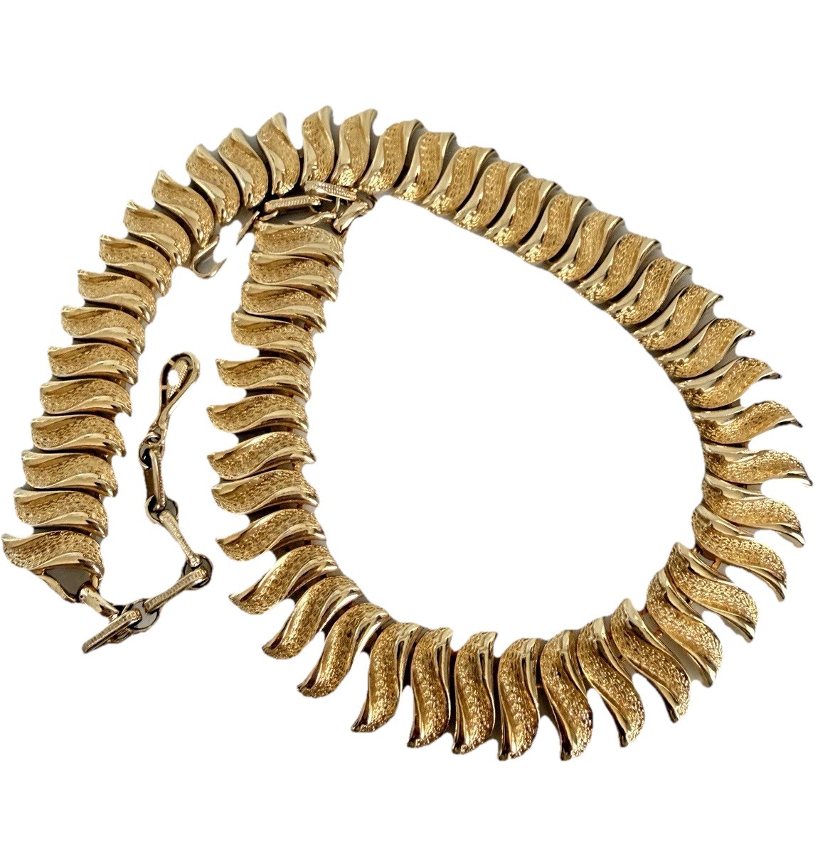 Vintage Coro Gold Tone Articulated Textured Links Choker Chain Necklace 14″